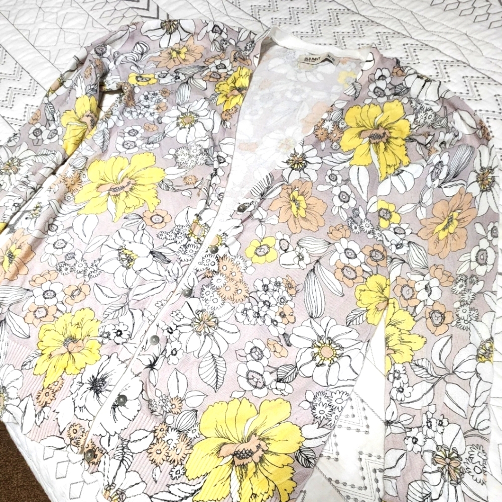 Lt weight spring/summer sweater, sz. Medium